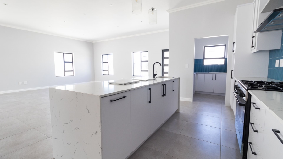 2 Bedroom Property for Sale in Britannia Beach Estate Western Cape